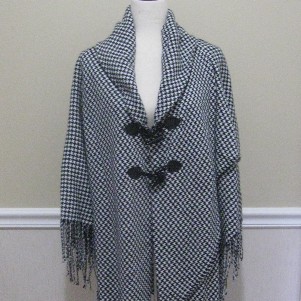 Classic Black White Houndstooth Check Fringed Wool Cape NWT